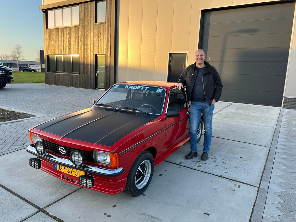 Een Opel vol herinneringen – het verhaal van Renze de Graaf